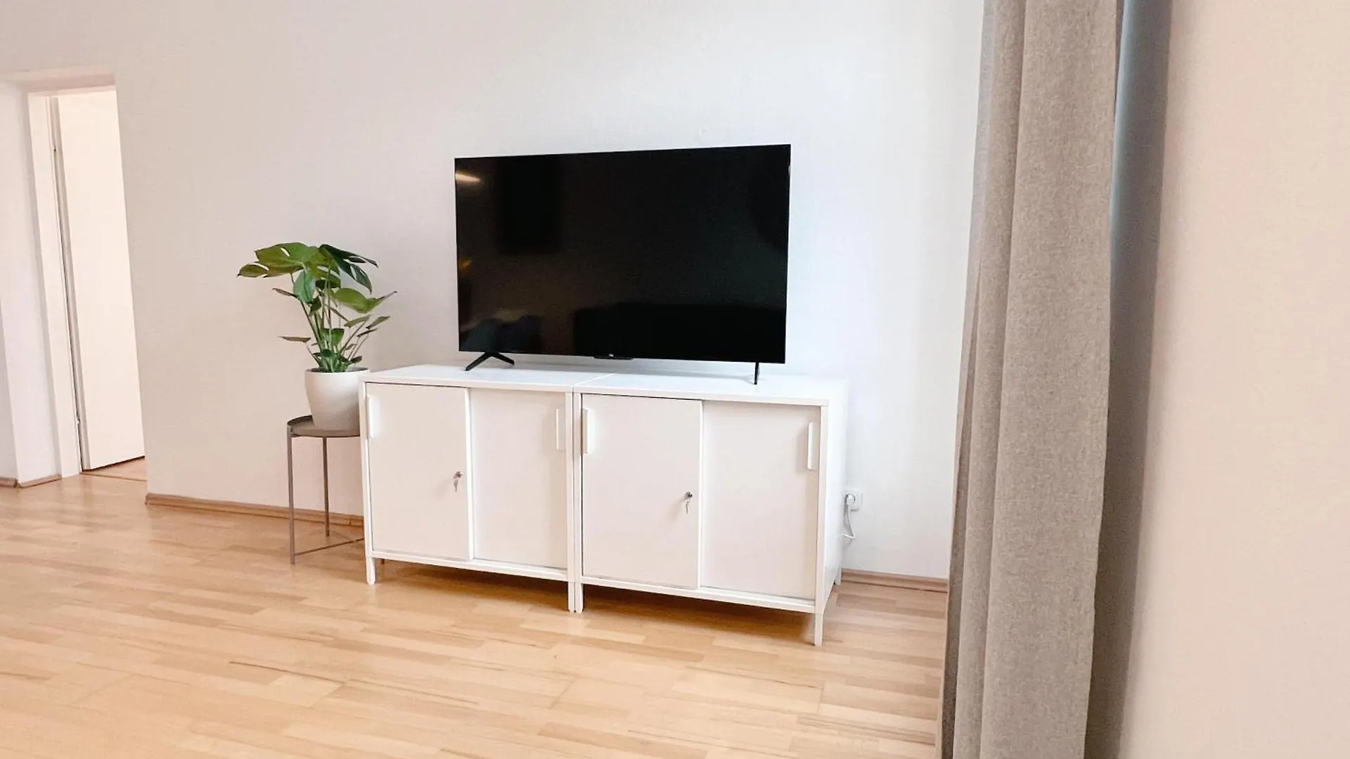 Family & Friends Apartment At Stadthalle Vienna Austria